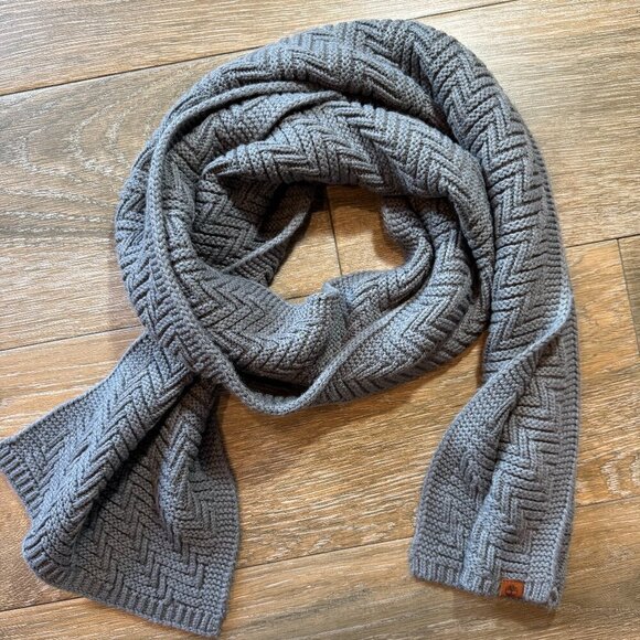 Timberland Accessories - Timberland chunky knit gray unisex scarf